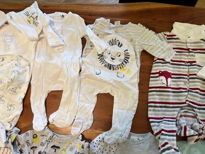 Lot vêtement 1 mois garçon - photo numéro 6