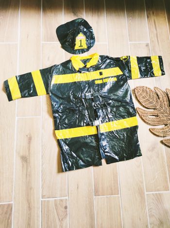 🚨 Déguisement/costume ciré veste et casque de pompier pour enfant