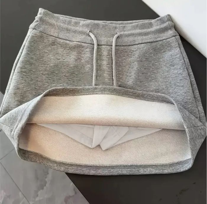 Mini jupe de sport - photo numéro 2