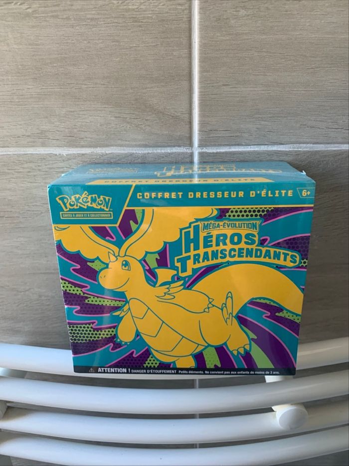 ETB coffret dresseur d’élite - Héros transcendants ME2.5 - photo numéro 3