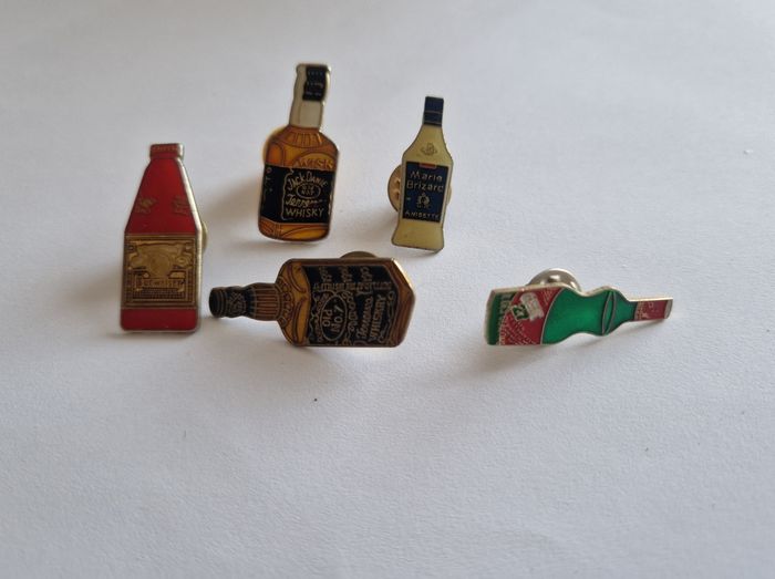 Lot 5 Pin's Vintage Bouteilles Alcool Jack Daniel's Budweiser Marie Brizard Get 27