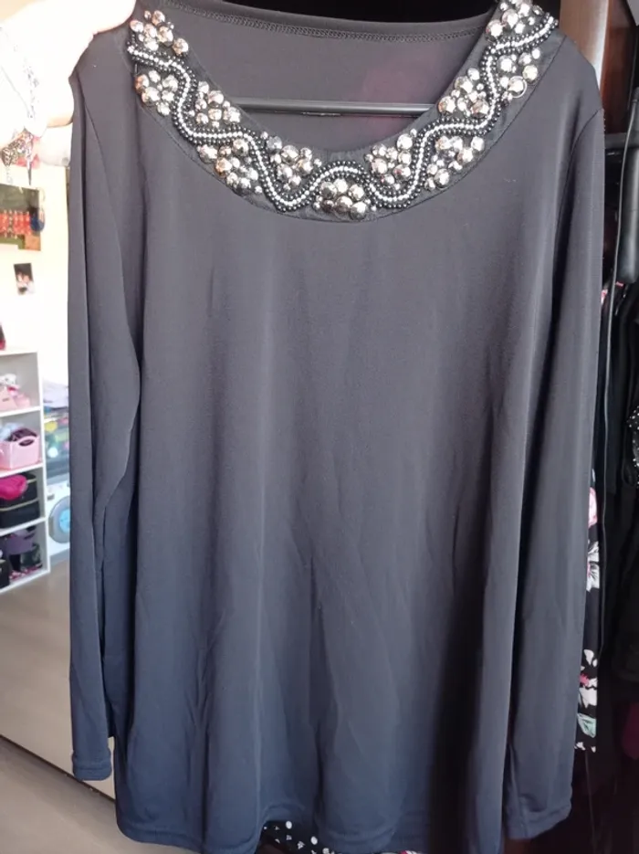T-shirt manche longue noir avec perles - photo numéro 2