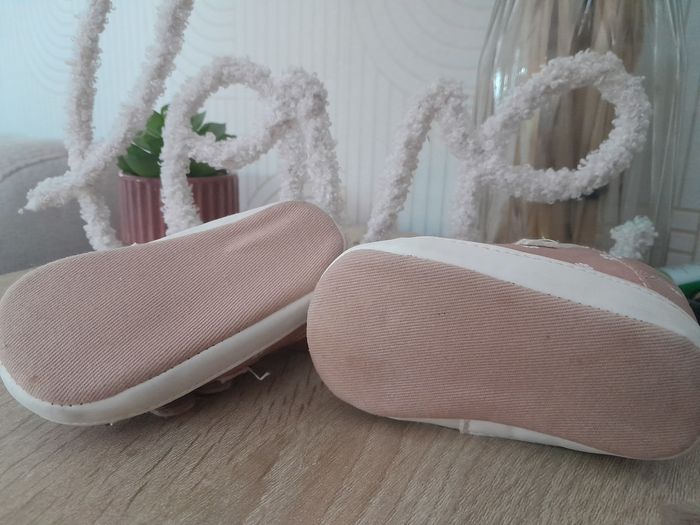 Petites chaussure - photo numéro 2
