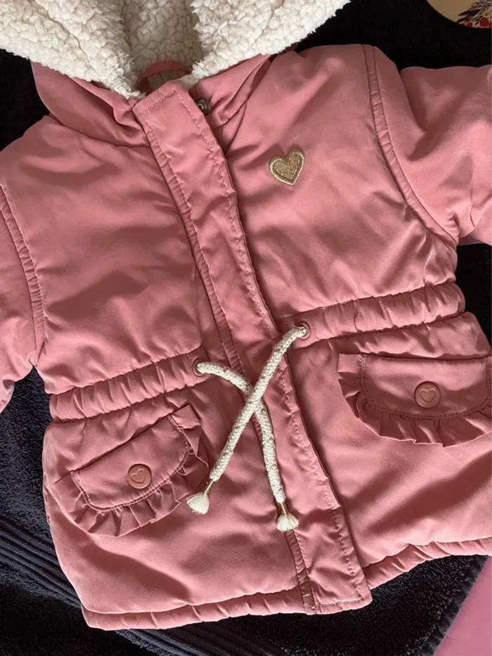 Manteau qui tient chaud 6 mois - photo numéro 2