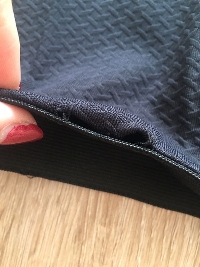 Jupe moulante - photo numéro 3