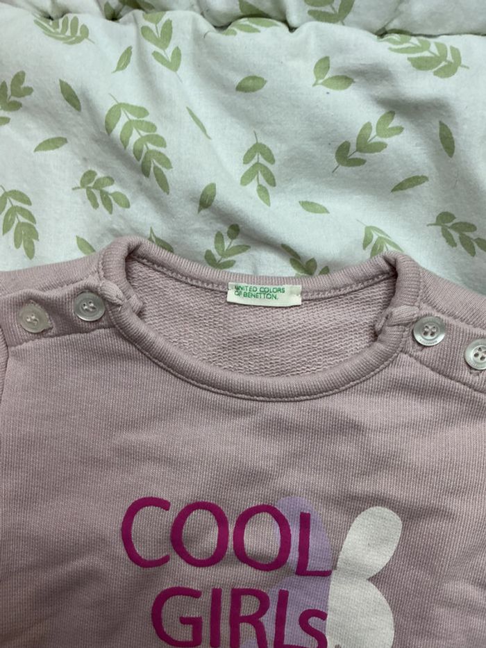 sweat rose benetton inscription devant 9/12 mois - photo numéro 4
