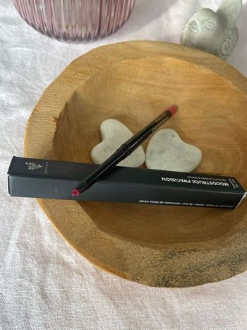 Crayon lèvres Poised Younique