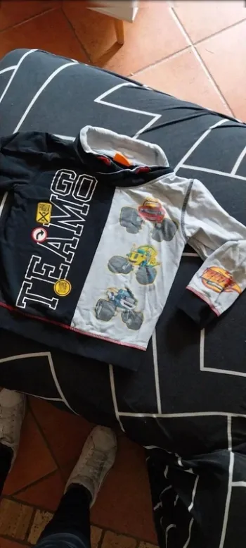 Pull T6 7 ans