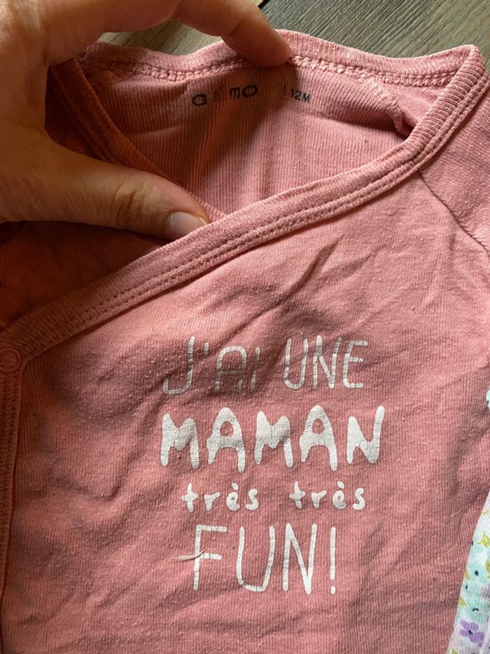 Lot 2 bodies manches longues 12 mois - photo numéro 2