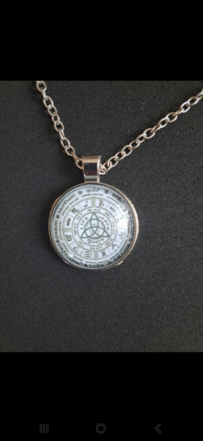 Pendentif symboles mystiques - photo numéro 2