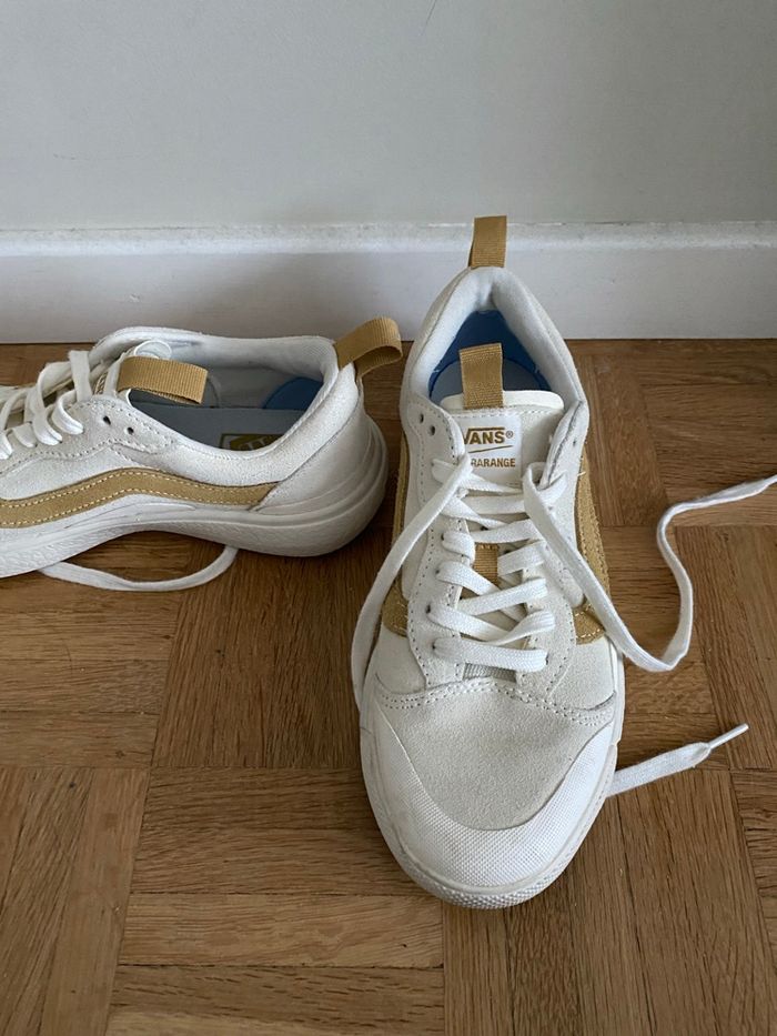 Chaussure blanche et beige - Vans - photo numéro 2