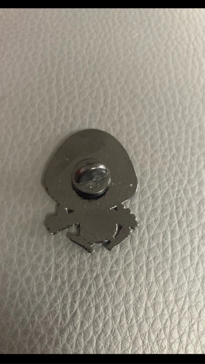 Pin’s calimero - photo numéro 2