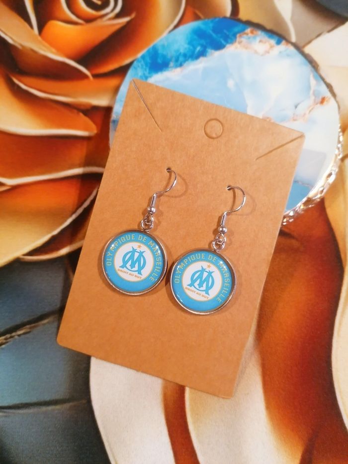 Boucle d'oreille olympique de Marseille - photo numéro 2