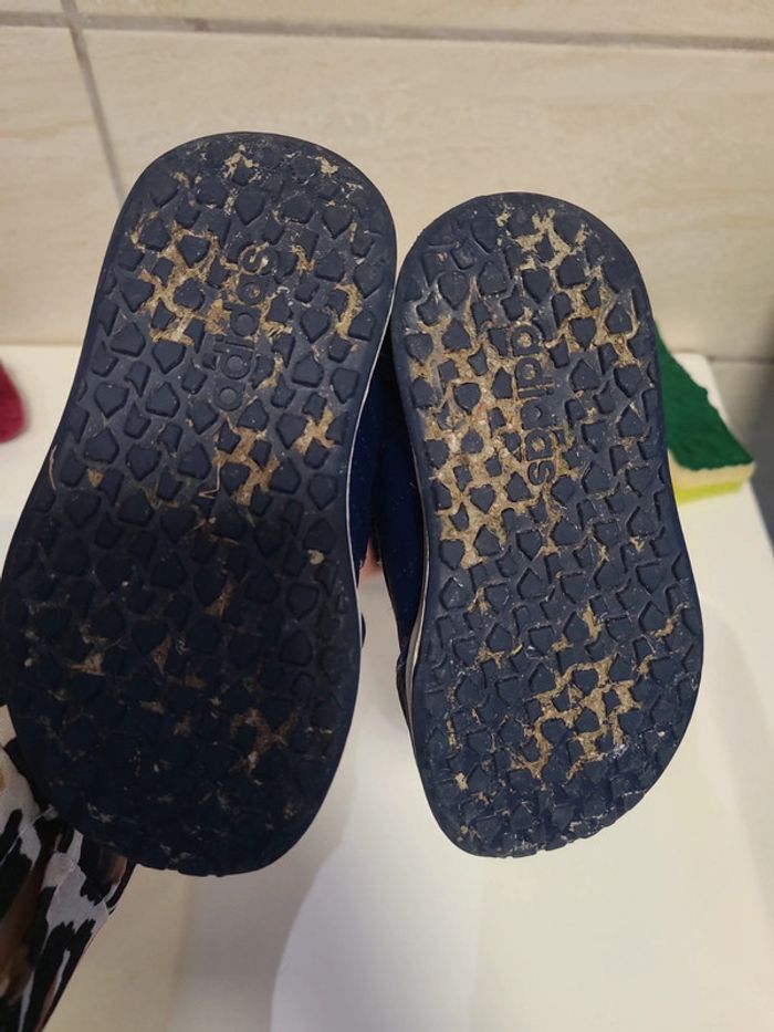 Baskets adidas taille 23 - photo numéro 4