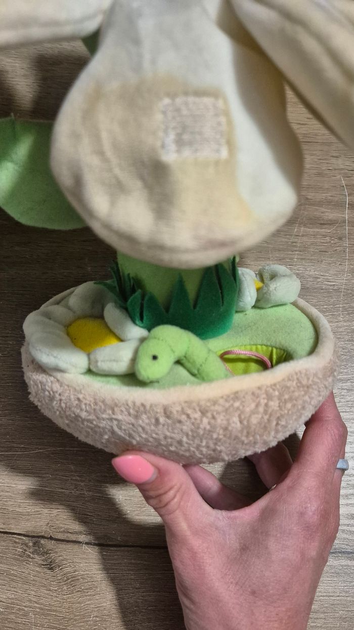 Culbuto d'activités fleur en tissus - photo numéro 5