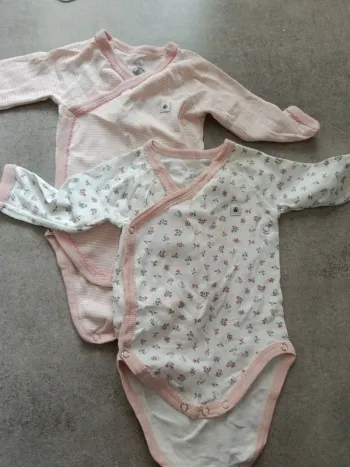 Lot de 2 bodies croisés manches longues rose Petit Bateau 60cm
