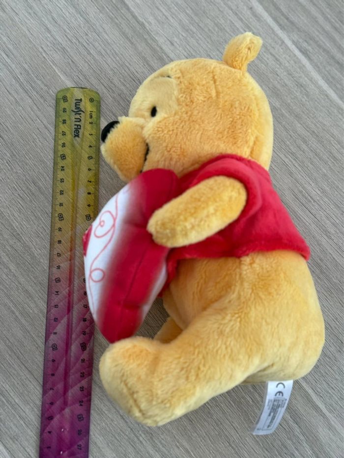 Peluche Winnie l’Ourson - photo numéro 2