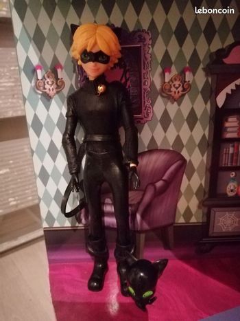 Poupée Ladybugg (chat noir)