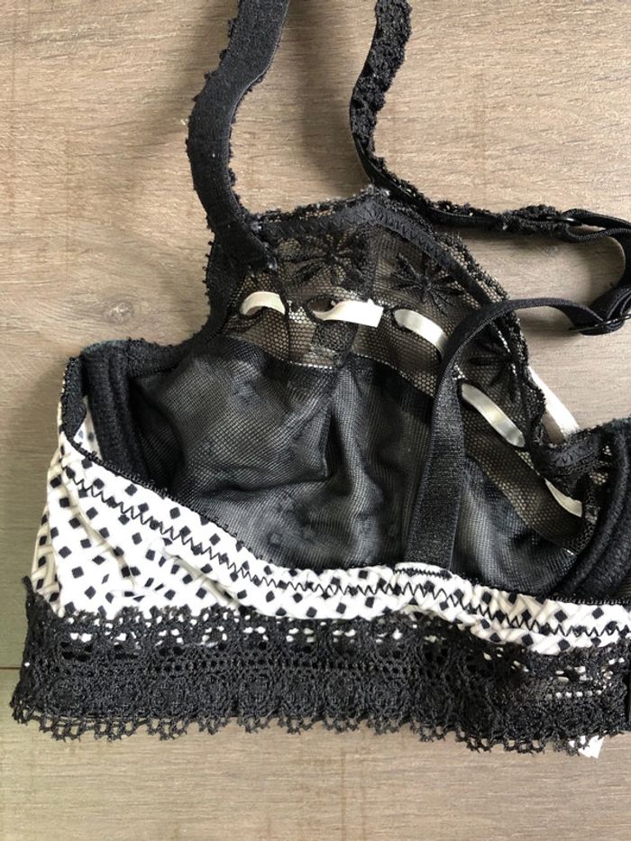 Soutien-gorge Etam taille 90B noir et blanc fleuri - photo numéro 6