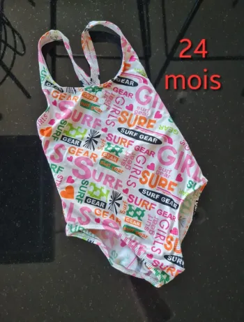 ● 24 mois ● Maillot de bain Tex