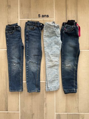 Lot 4 jeans fille 5 ans