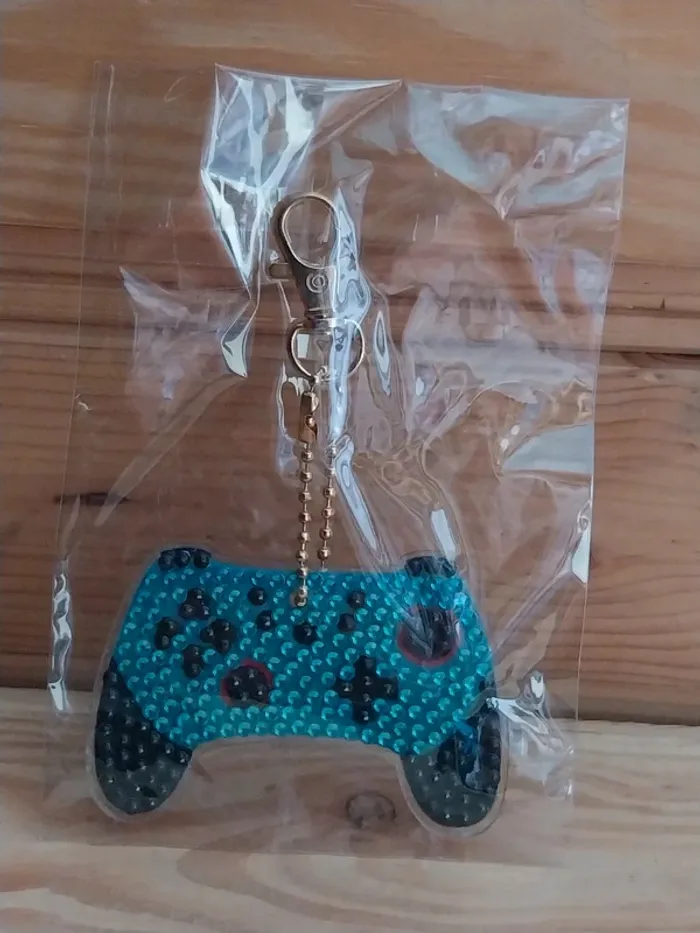 Porte clé recto / verso manette de jeu 🕹 en Diamond painting