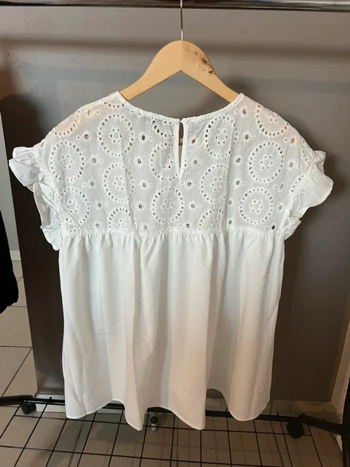 Blouse blanche « Shein » - photo numéro 2