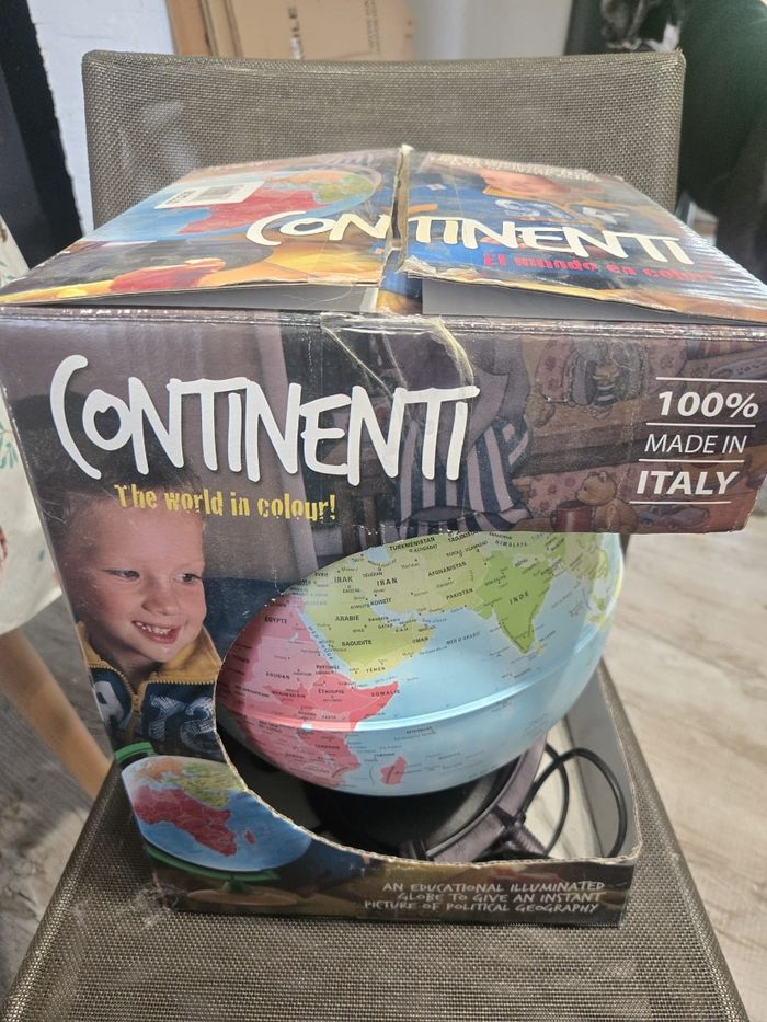 Globe terrestre lumineux