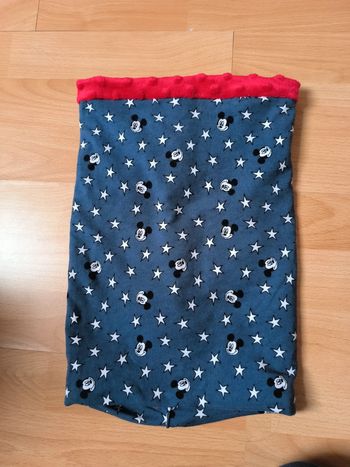 Snood Mickey bleu et rouge