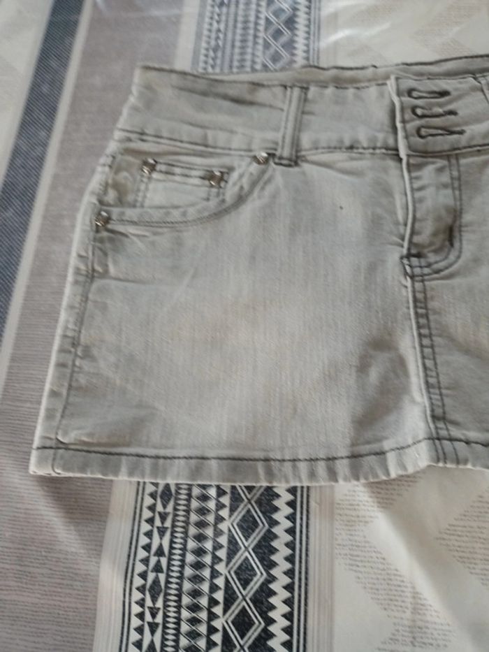 Mini jupe gris clair - photo numéro 2