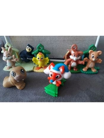 Lot figurines Kinder