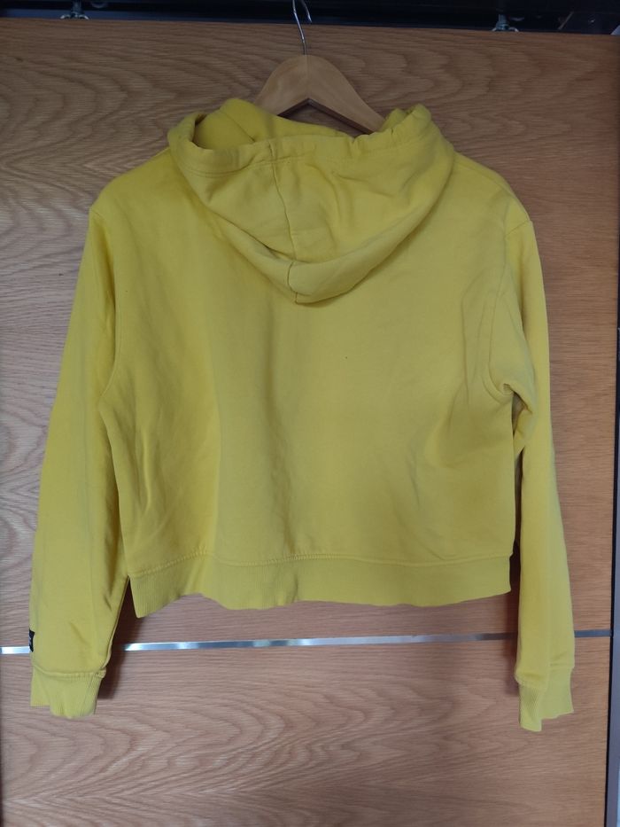 Pull jaune à capuche - photo numéro 4