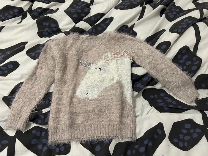 Pull licorne 6 ans / 7 ans primark