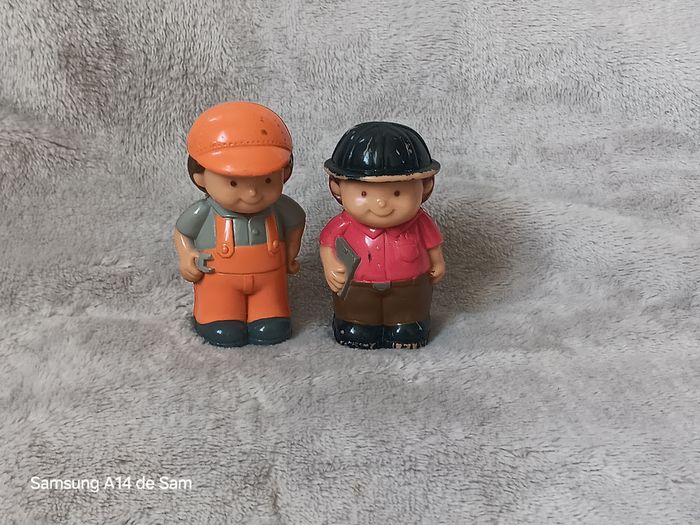 Lot de 2 figurines ecoiffier