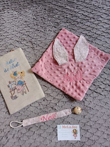 Lot doudou et attache tétine personnalisée