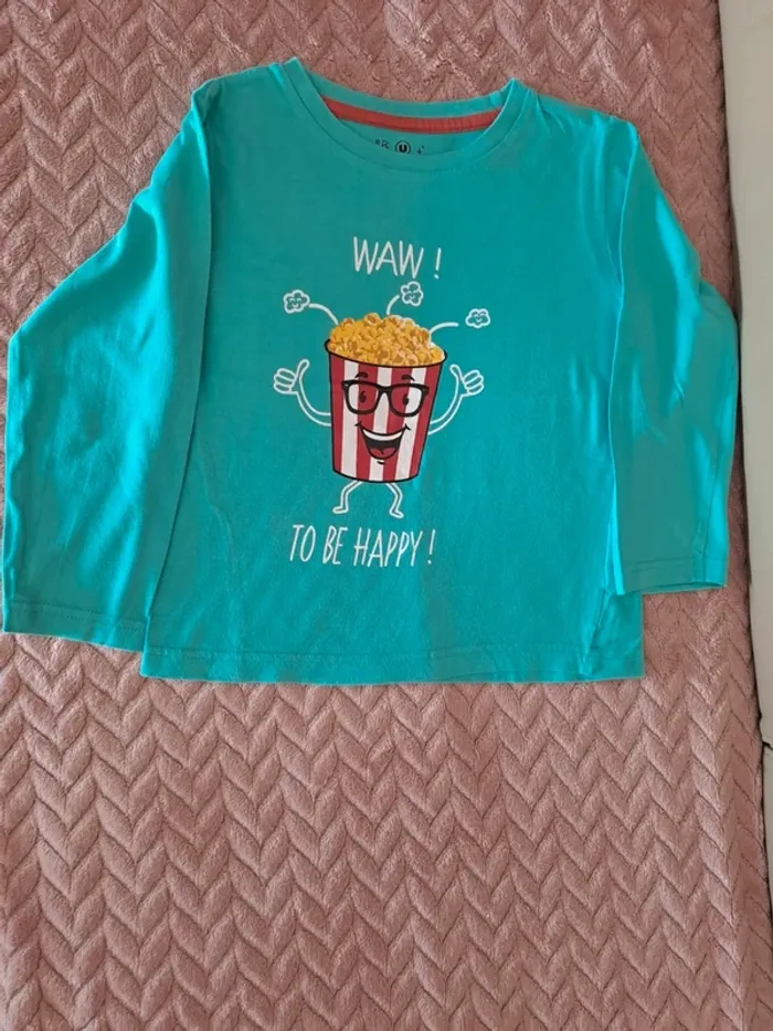 T-shirt garçon 5 ans ML U essentiel turquoise comme neuf - photo numéro 6