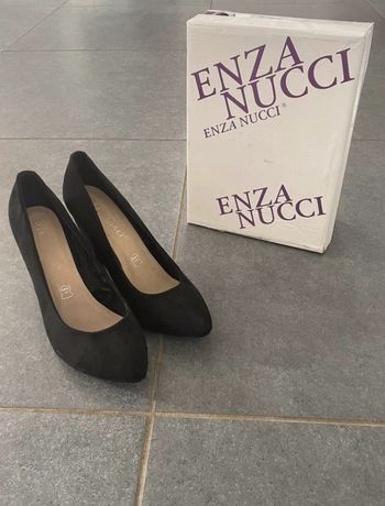 Chaussures à talons Enza Nucci noires