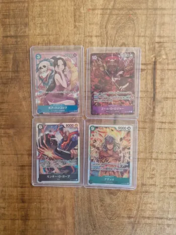 4 cartes One Piece sortie de booster