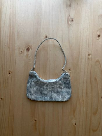 Petit sac à main argenté paillettes - très bon état - soirée / copines