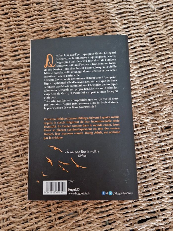 Hantée de Christina Lauren New Way Hugo Roman - photo numéro 2