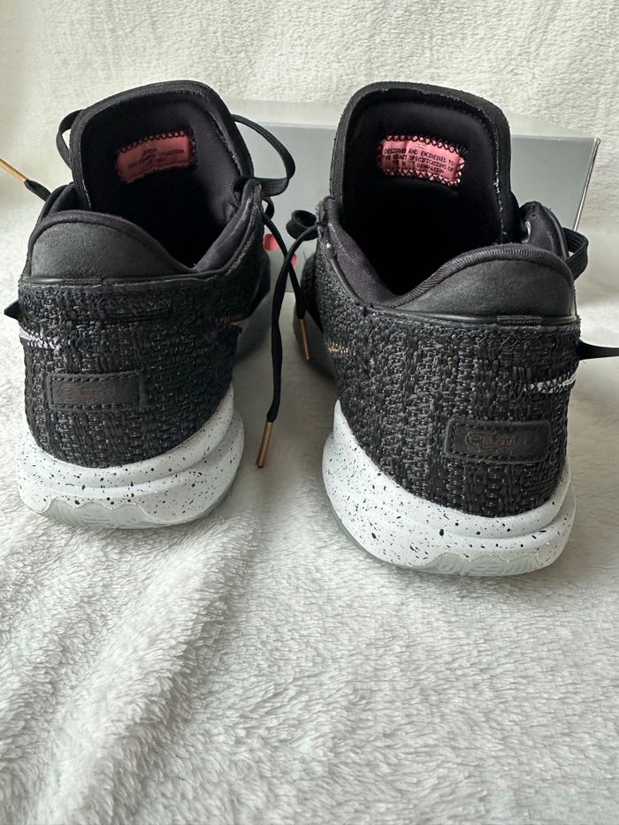 Nike Lebron XX basketball shoes taille 41 - photo numéro 4