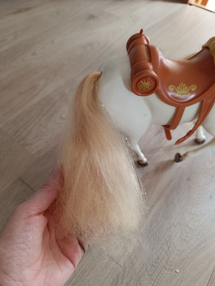 Cheval maximus de raiponce Disney - photo numéro 4