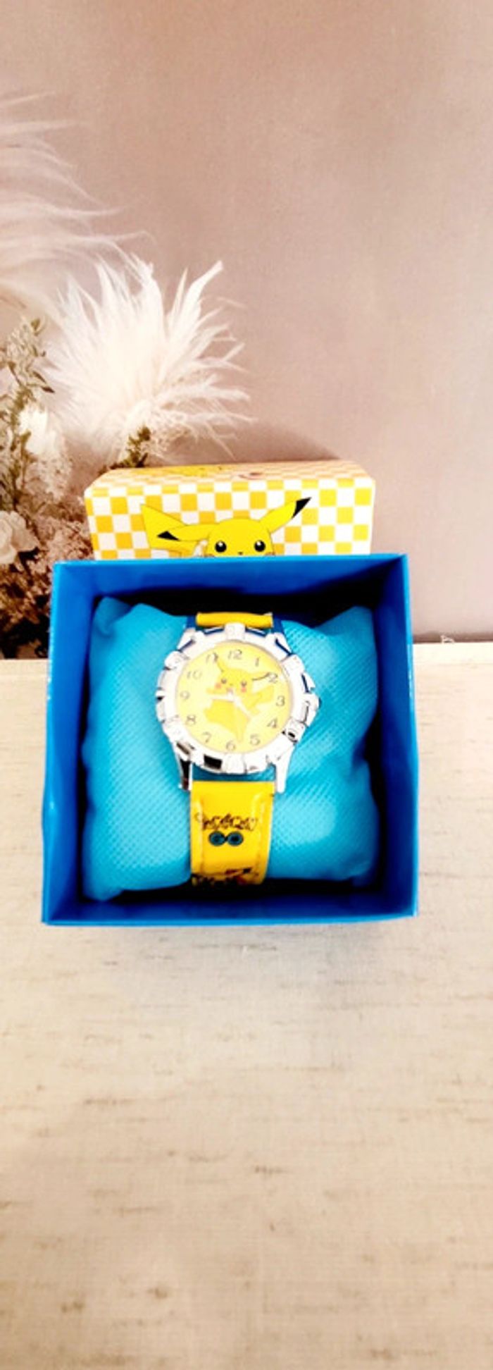 Montre Pikachu jaune avec coffret - Pokémon - photo numéro 3