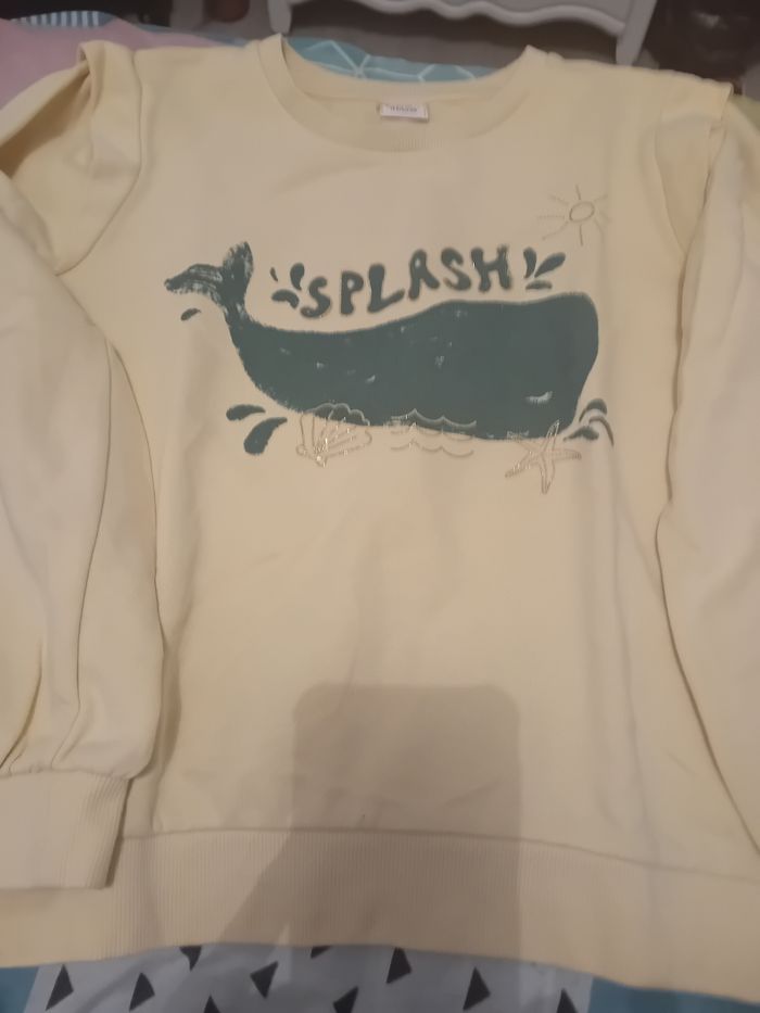 Lot de 4 vêtements fille tape à l'œil. 2 pantalons de 12 ans et 2 pulls de 10 ans et 14 ans - photo numéro 4