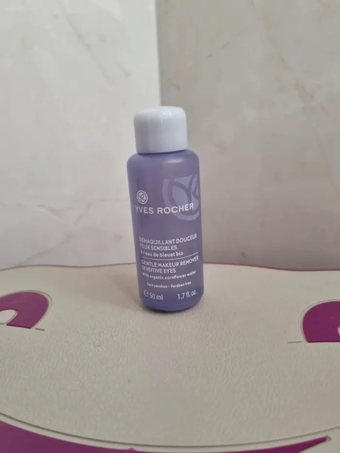 Démaquillant douceur yeux sensibles A l'eau de bleuet bio