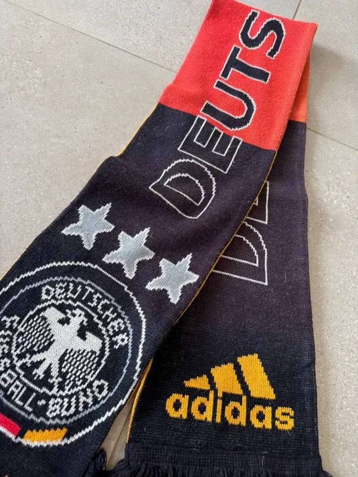 Echarpe supporter Allemagne vintage, très bon état - photo numéro 2
