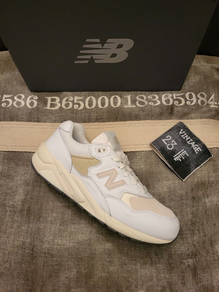 New Balance 580 White Timber Wolf Magnet Ice - Size : 44.5 🌈🌈 - photo numéro 2