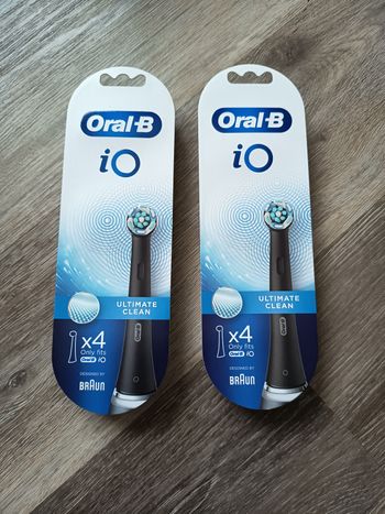 Lot de 2 boîte de brossette oral B io neuf 