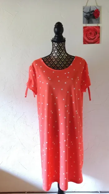🌸Robe courte, taille 46/48