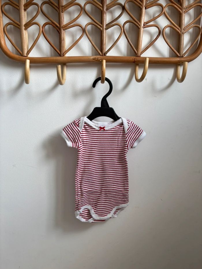 Lot 2 bodies rayés Petit Bateau 3 mois - photo numéro 7